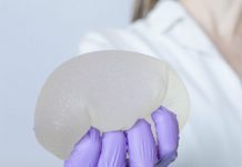 Nio dödsfall kopplade till bröstimplantat i USA