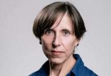 ”Kan inte alla bara tagga ner i vaccinhetsen” Ingrid Helander