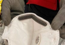 Beslag av falska produkter mot covid-19 Felaktig ansiktsmask.