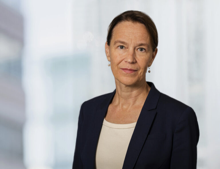 Folkhälsomyndigheten lyssnar på kritiken